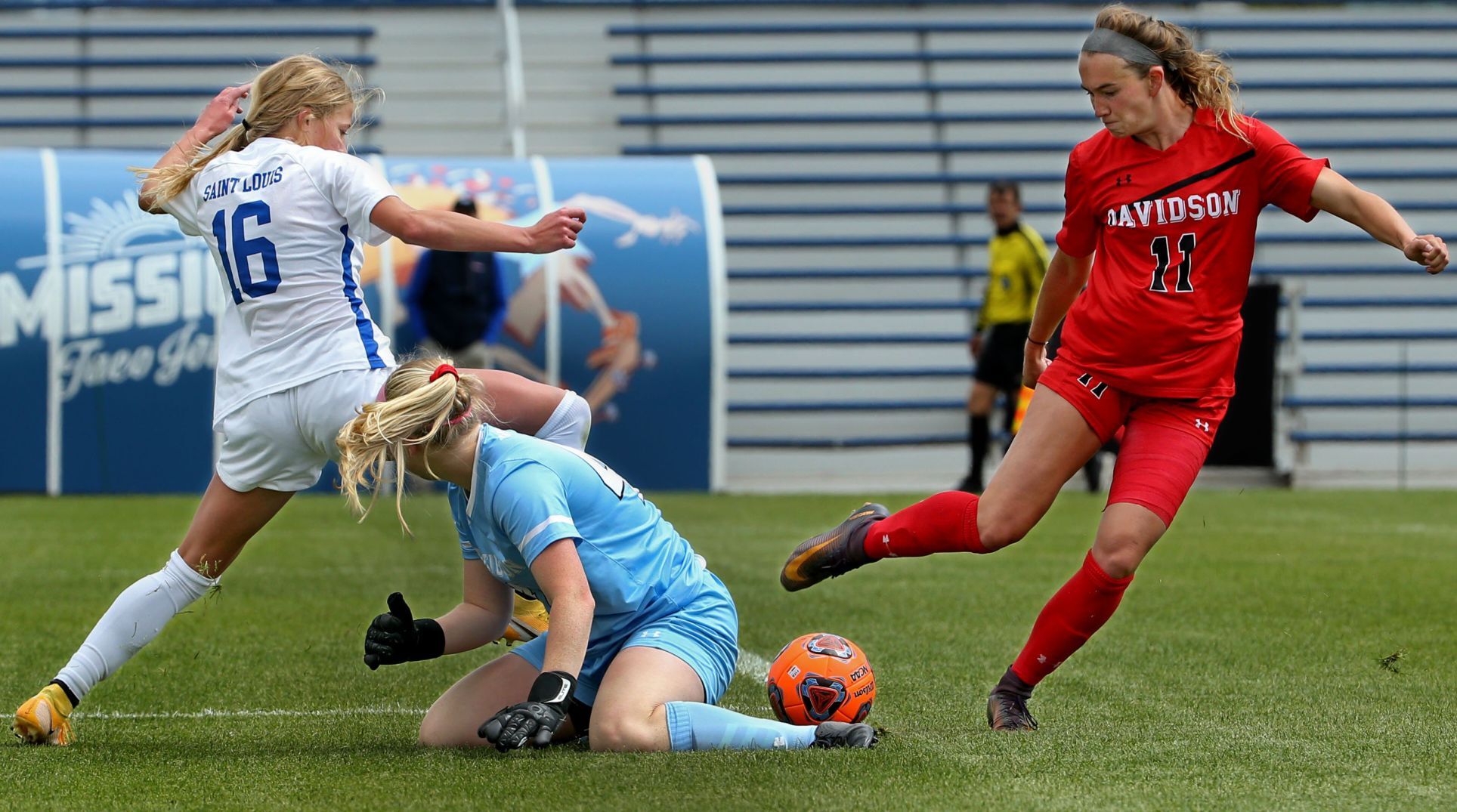St. Louis University 2, Davidson College 1